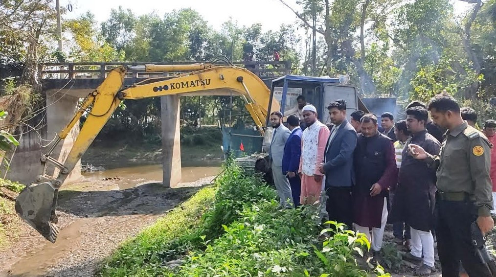 কচুয়ায় সুন্দরী খাল খননে নতুন স্বপ্ন দেখছেন কৃষকরা